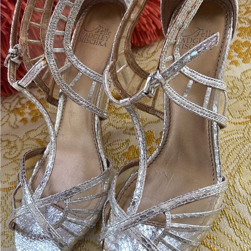 Silver heels by Belle Badgely Mischka